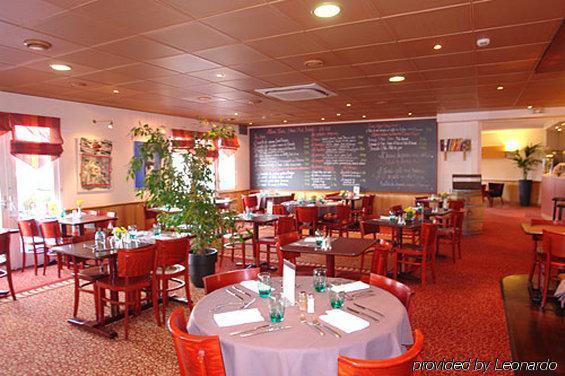 Brit Hotel Rennes Le Castel Restaurant photo