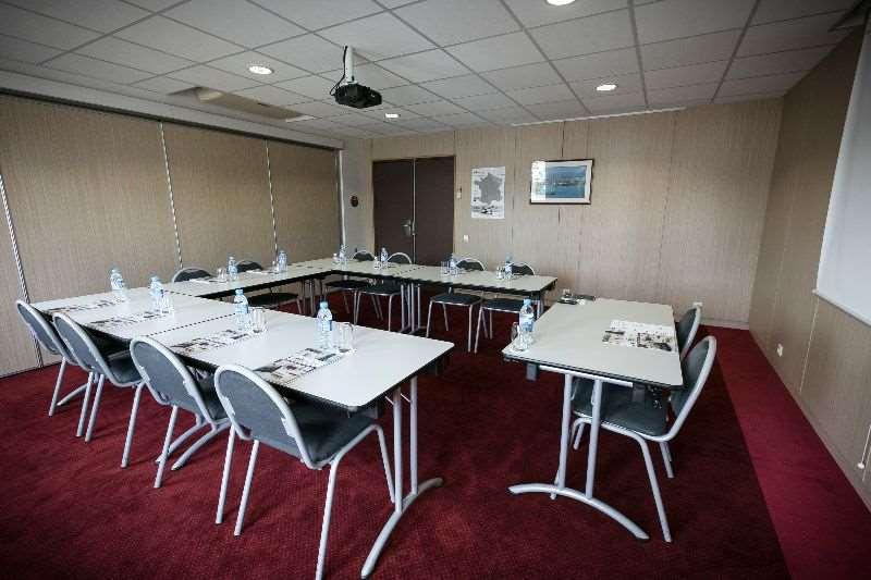 Brit Hotel Rennes Le Castel Facilities photo