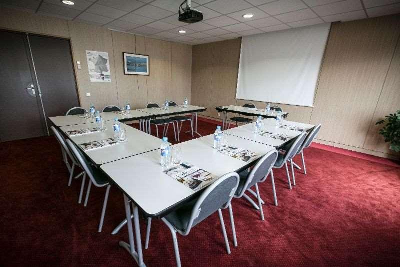 Brit Hotel Rennes Le Castel Facilities photo