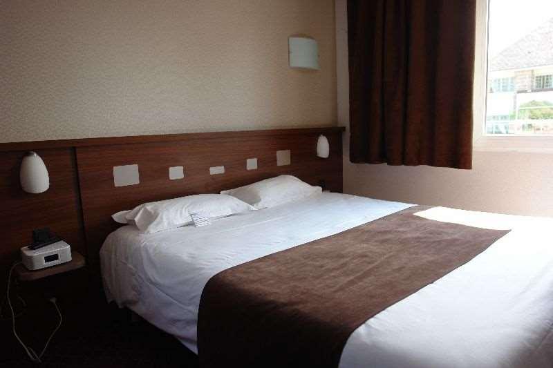 Brit Hotel Rennes Le Castel Room photo