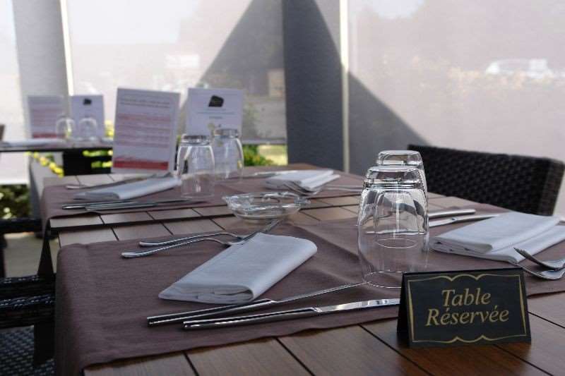 Brit Hotel Rennes Le Castel Restaurant photo