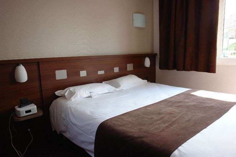 Brit Hotel Rennes Le Castel Room photo