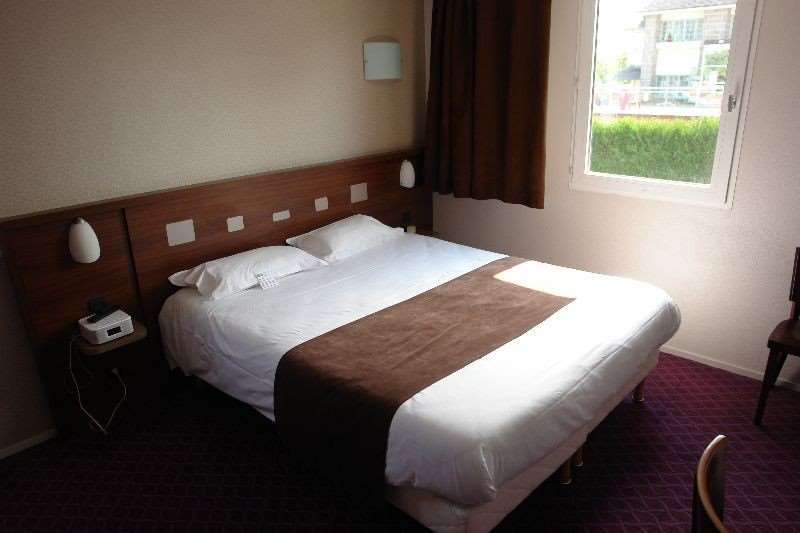 Brit Hotel Rennes Le Castel Room photo